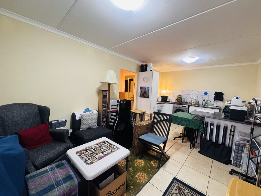 To Let 1 Bedroom Property for Rent in Guldenland Western Cape
